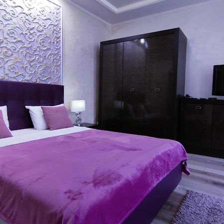 Best Apartment Plosha Rynok Lviv Bagian luar foto