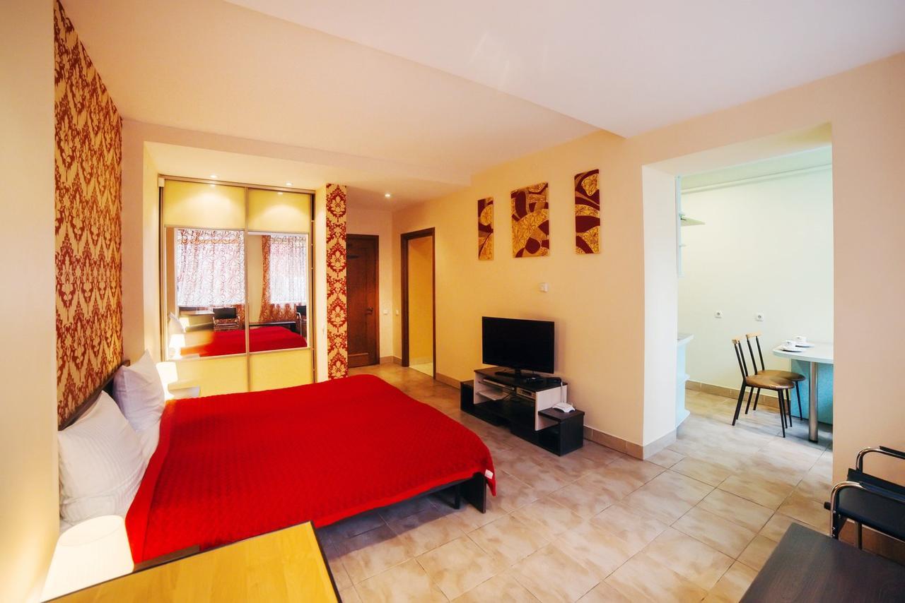 Best Apartment Plosha Rynok Lviv Bagian luar foto
